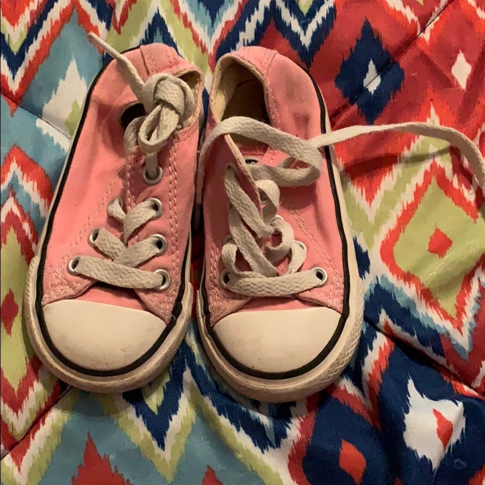Girls converse
